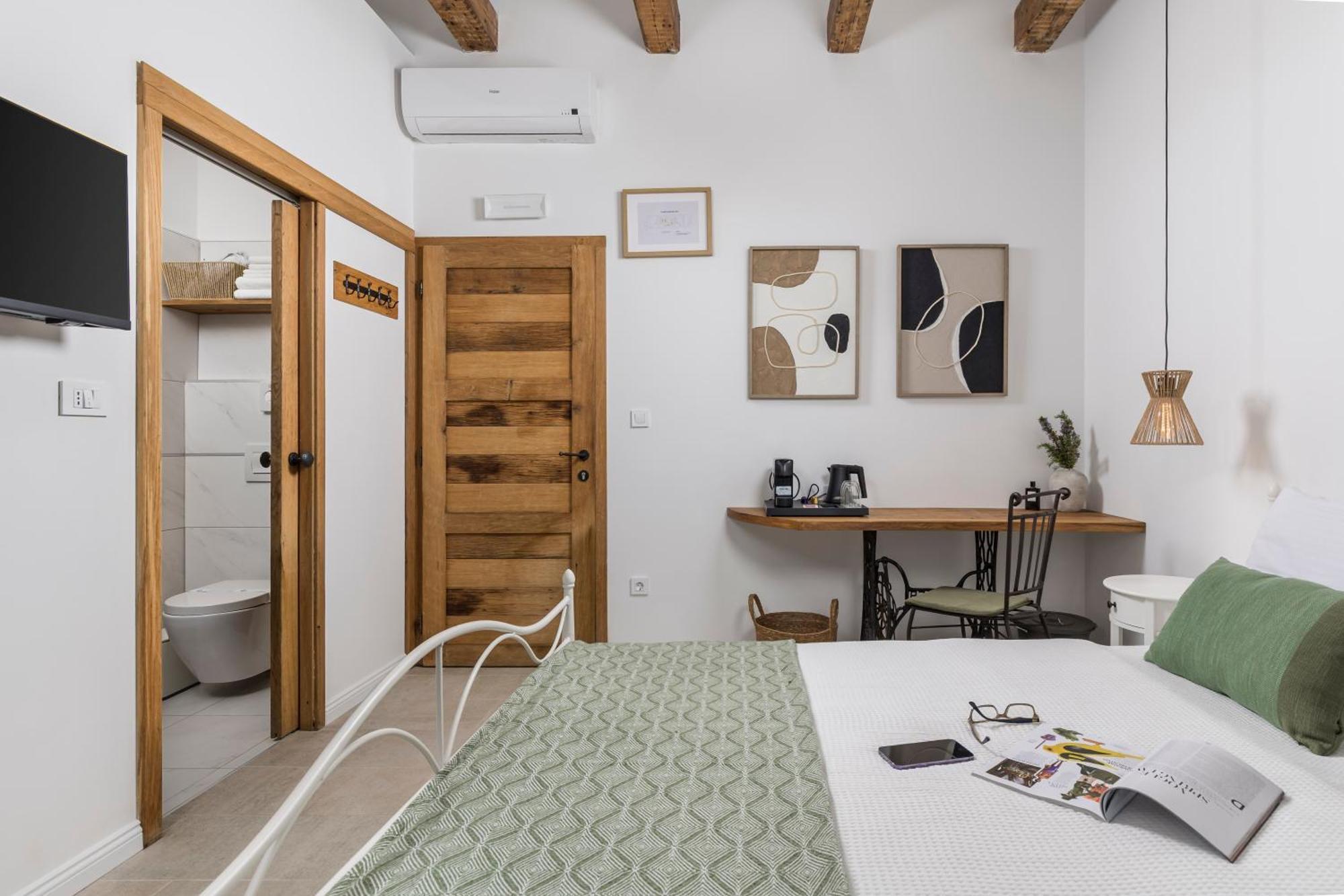 The House Hotel Malinska Exterior foto